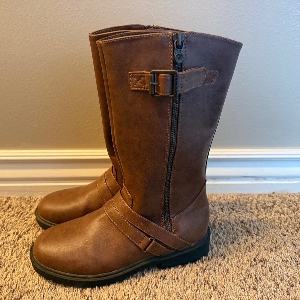 Girls size 3 Blowfish boots